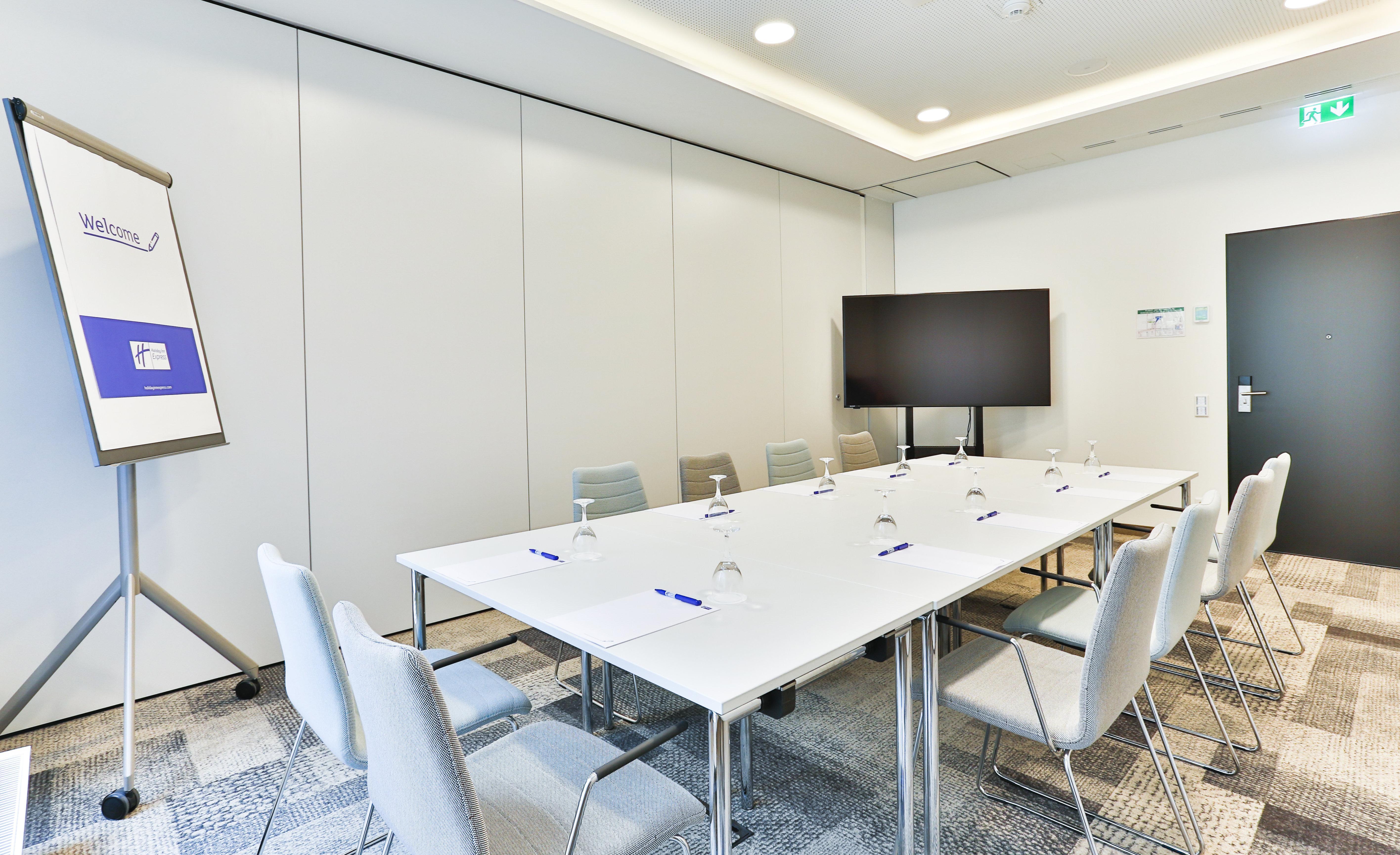 Holiday Inn Express Karlsruhe - City Park By Ihg Экстерьер фото